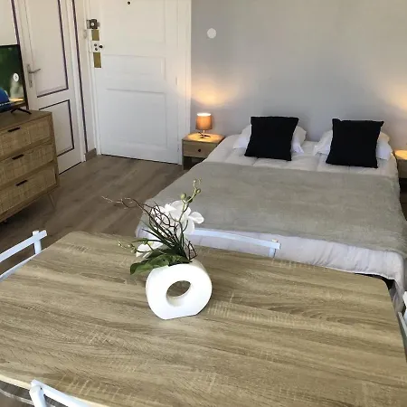 25m2 Avec Parking Et Balcon Centre Apartament *